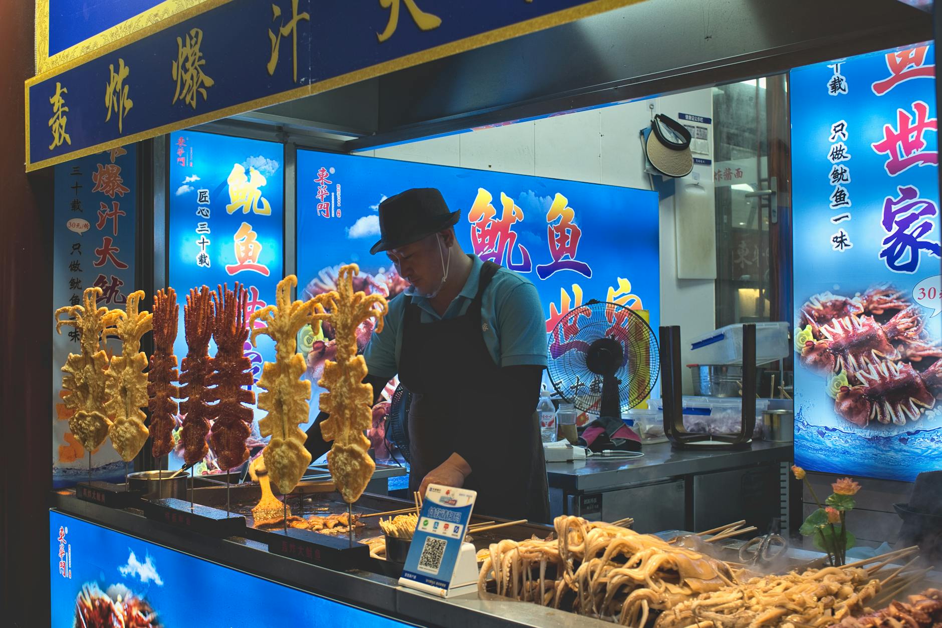 Wangfujing shopping street area Beijing accommodation district