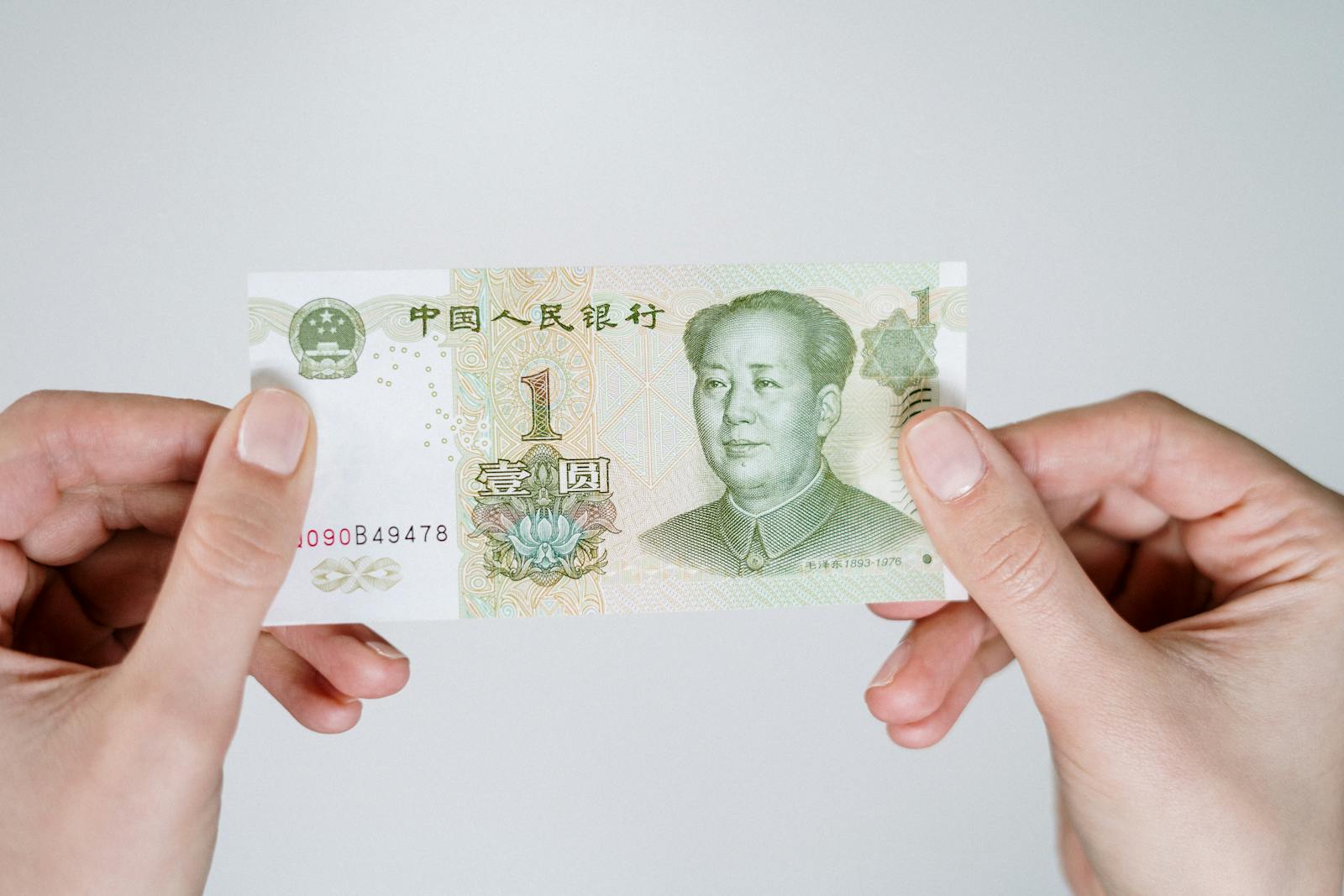 Chinese yuan currency notes for Beijing travel budget